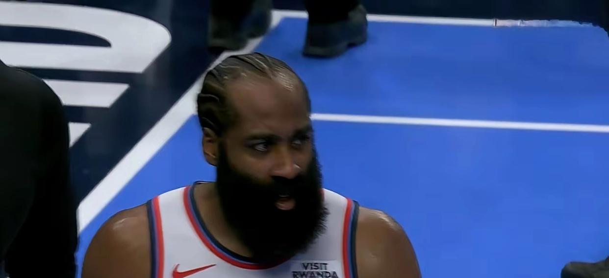 平博下载-火箭哈登3节60分回放