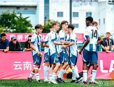 樊振东的爆笑比赛瞬间